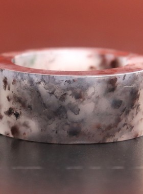 20内径12*5mm11g戒指把玩精雕龙戒戒指桂林鸡血玉石乾坤料黑底红