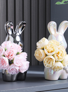 可爱捧花兔子客厅摆件电视柜桌面卧室房间装饰品生日礼物女生女孩