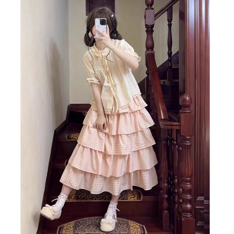 可爱甜妹多巴胺穿搭一整套女夏学院风绑带衬衫粉格子蛋糕裙两件套