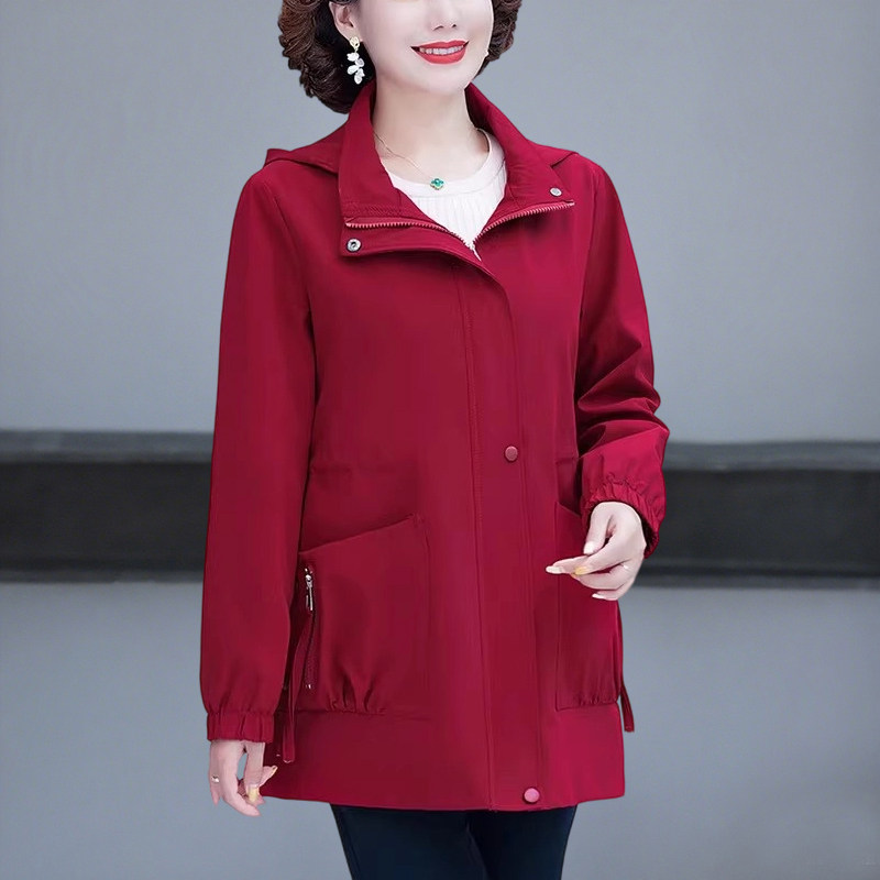 胖妈妈加肥加大春装风衣老年女装洋气时尚外套220斤胖老太太衣服