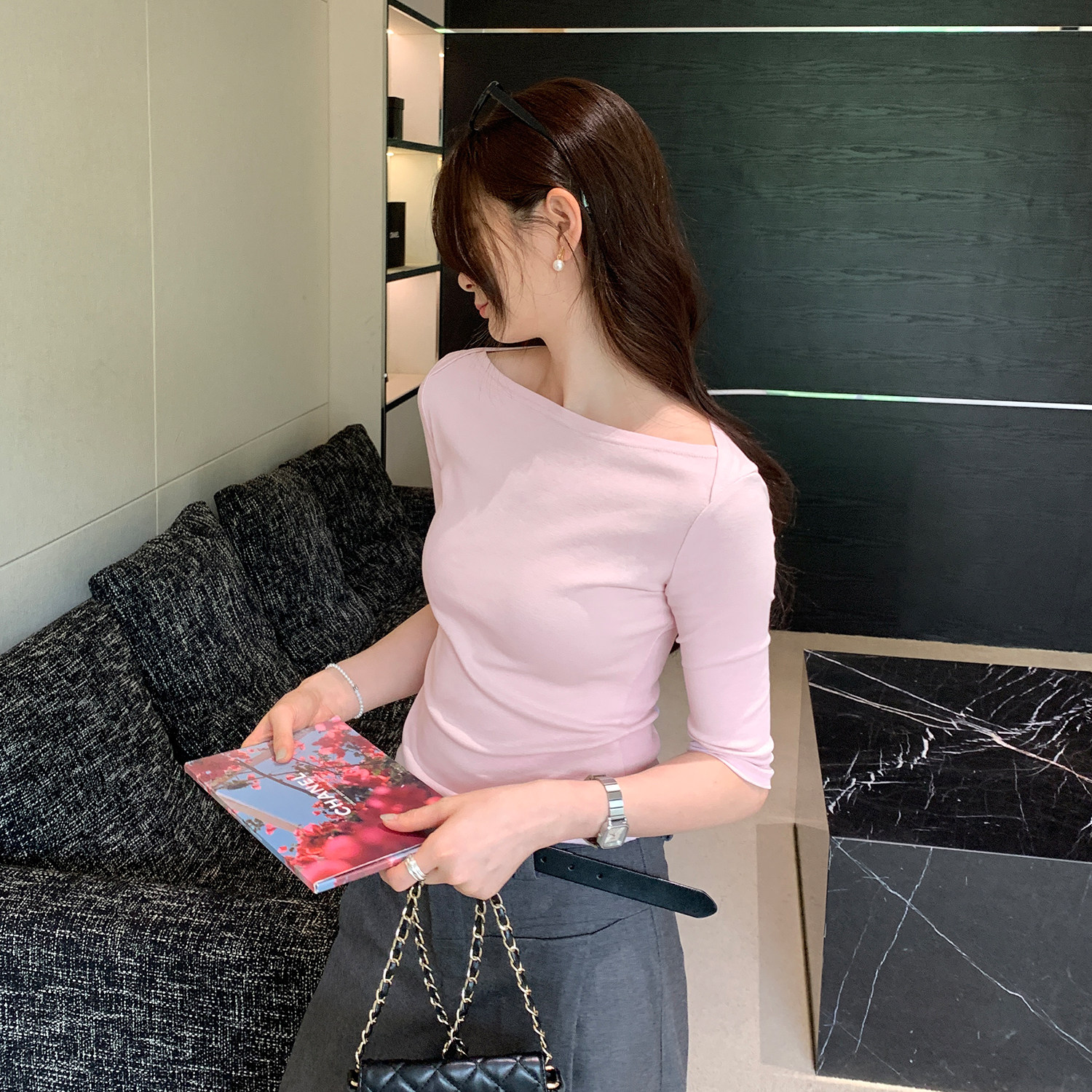 欧洲站绝美一字领修身中袖T恤女2025夏季新款轻熟小众不撞款上衣