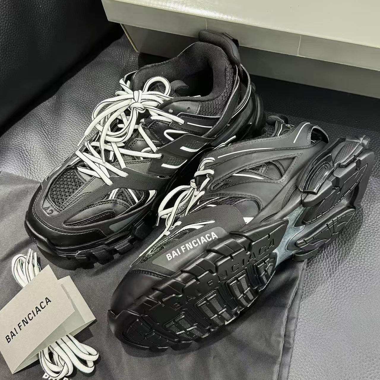 巴黎老爹鞋三代1.0男女款2025冬季新款厚底情侣百搭运动鞋男鞋ins