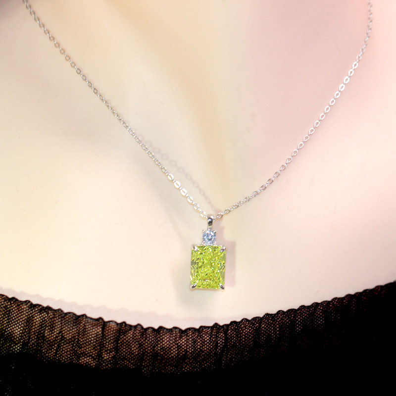 长方形冰花切橄榄石项链女款吊坠晚会辣绿女朋友ins风925纯银锁骨