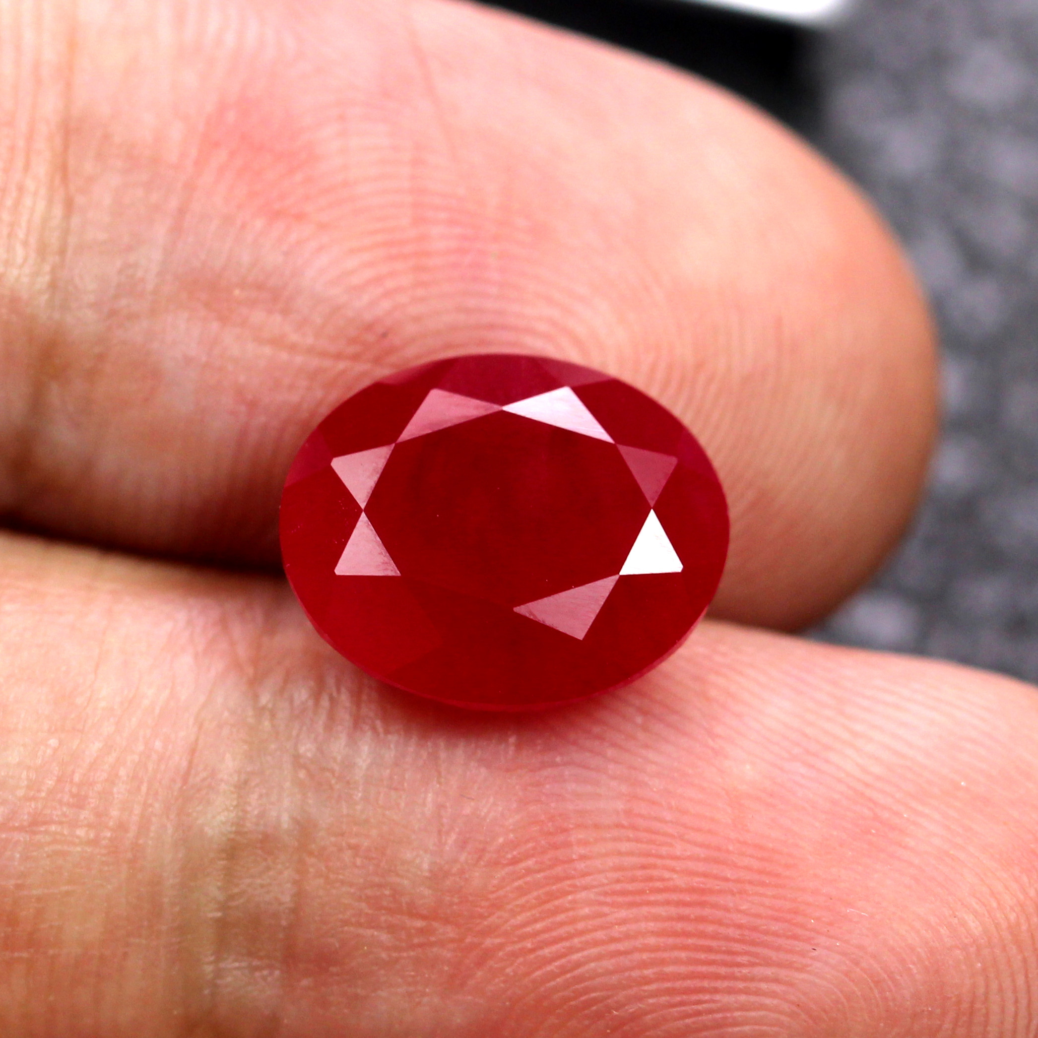 缅甸无烧红宝石裸石粉熔彩宝未镶嵌戒指戒面吊坠单石气质女椭圆形