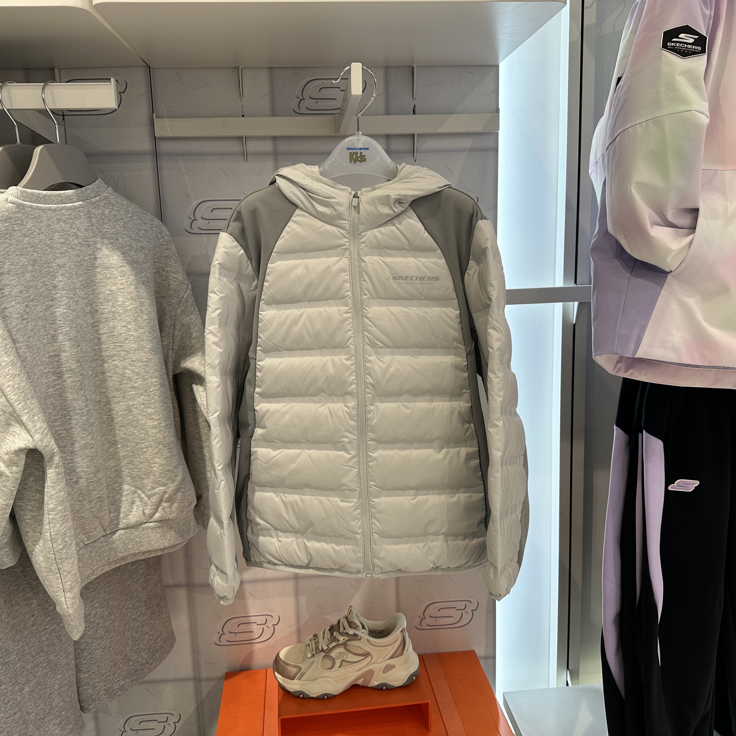 Skechers斯凯奇冬季儿童新款保暖舒适休闲户外羽绒外套P425K045