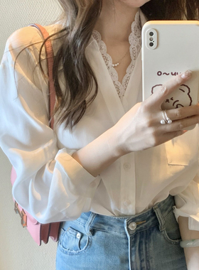 蕾丝边白色衬衫女春秋小个子内搭v领衬衣宽松休闲设计感长袖上衣