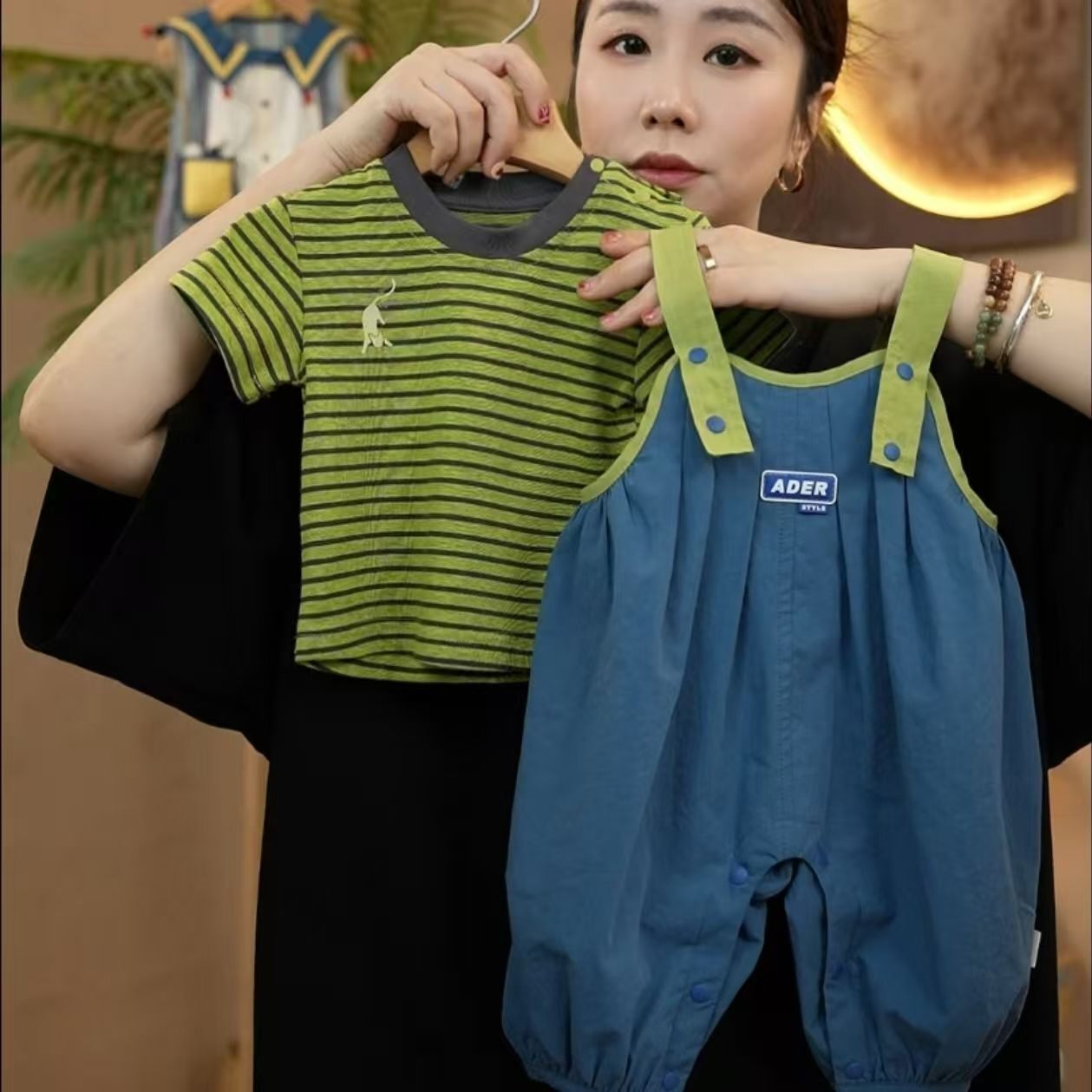 夏季婴儿透气短袖分体套装宝宝薄款背带裤两件套儿童条纹外出服