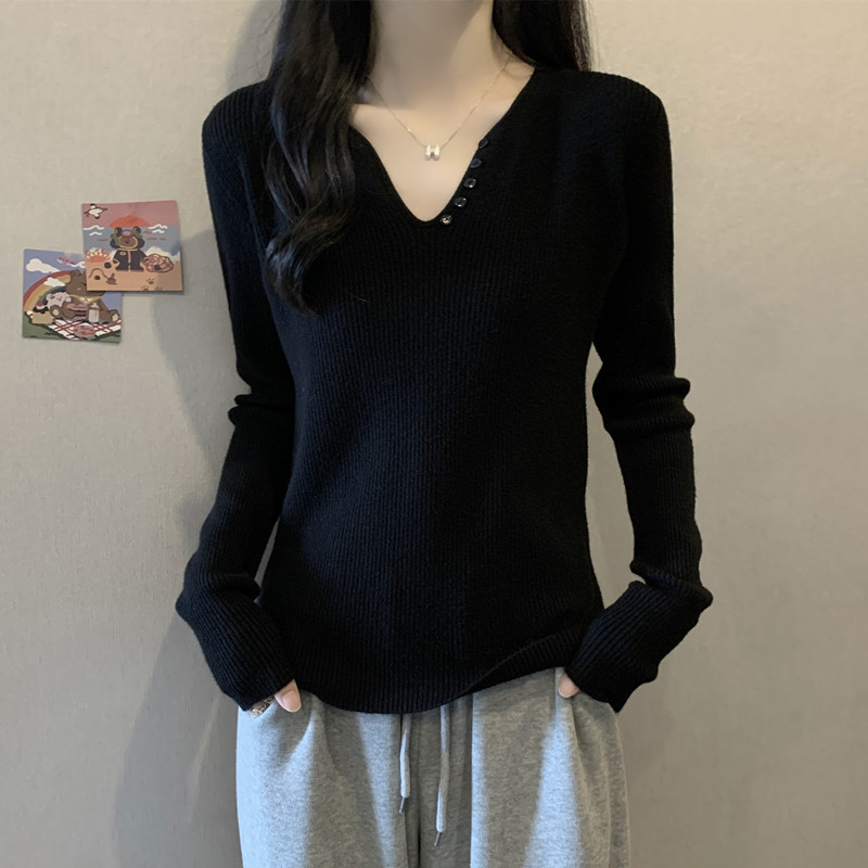 胖妹妹秋装大码女装新款毛衣显瘦V领简约打底针织衫洋气减龄