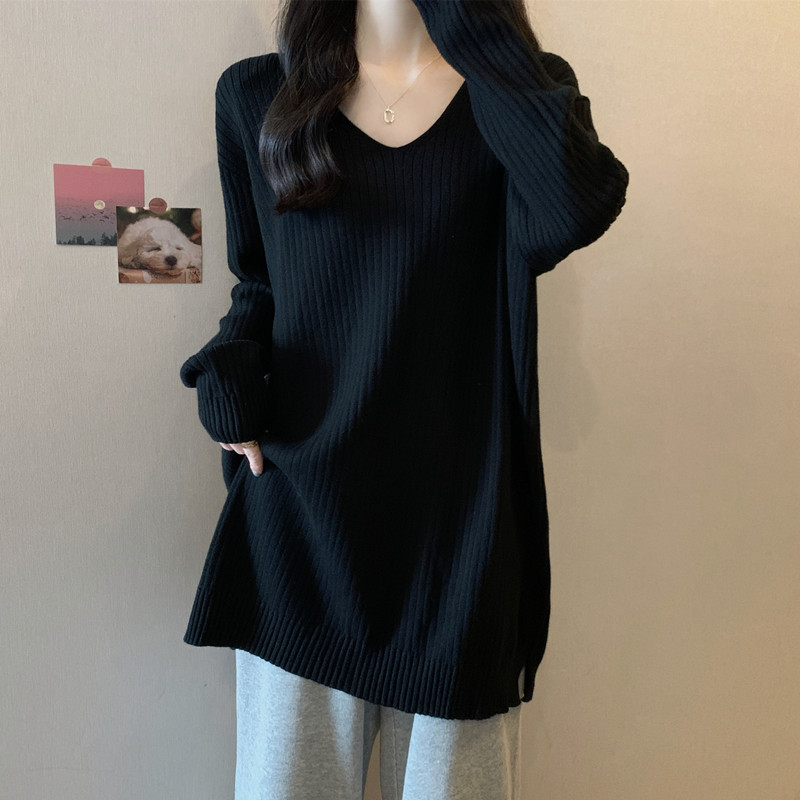 胖妹妹秋装大码女装毛衣显瘦V领套头宽松减龄针织衫中长款潮