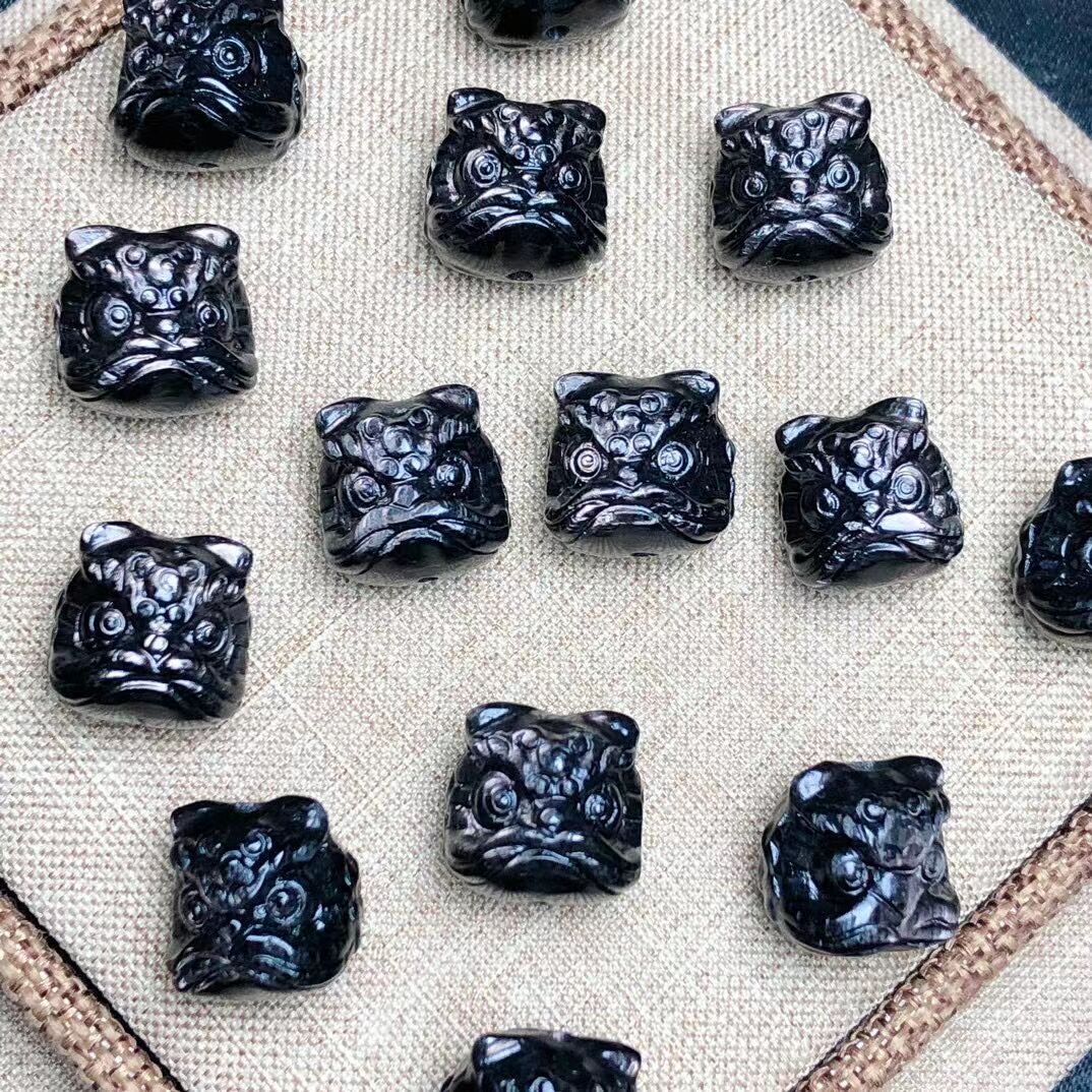 天然埃及金运石雕刻醒狮图片