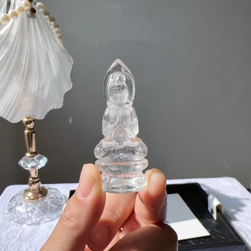 天然白水晶喜马原石手工雕刻观音菩萨佛像摆件能量吊坠项链女记者