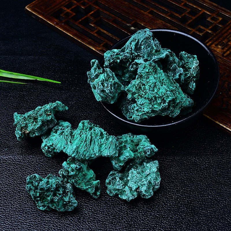 天然孔雀石原石摆件矿物晶体收藏奇石科普教学矿石标本 造景景石