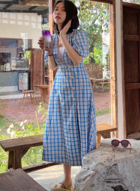 亏清 北欧设计夏秋款V领格纹泡泡纱灯笼袖纽扣长款显瘦连衣裙