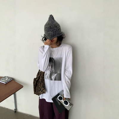one seven人像印花长袖T恤女2026秋圆领宽松显瘦百搭打底衫上衣潮