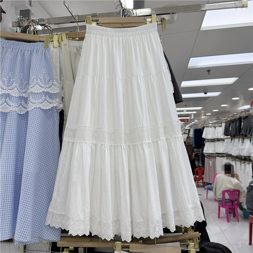 蕾丝边拼接半身裙刺绣镂空a字裙