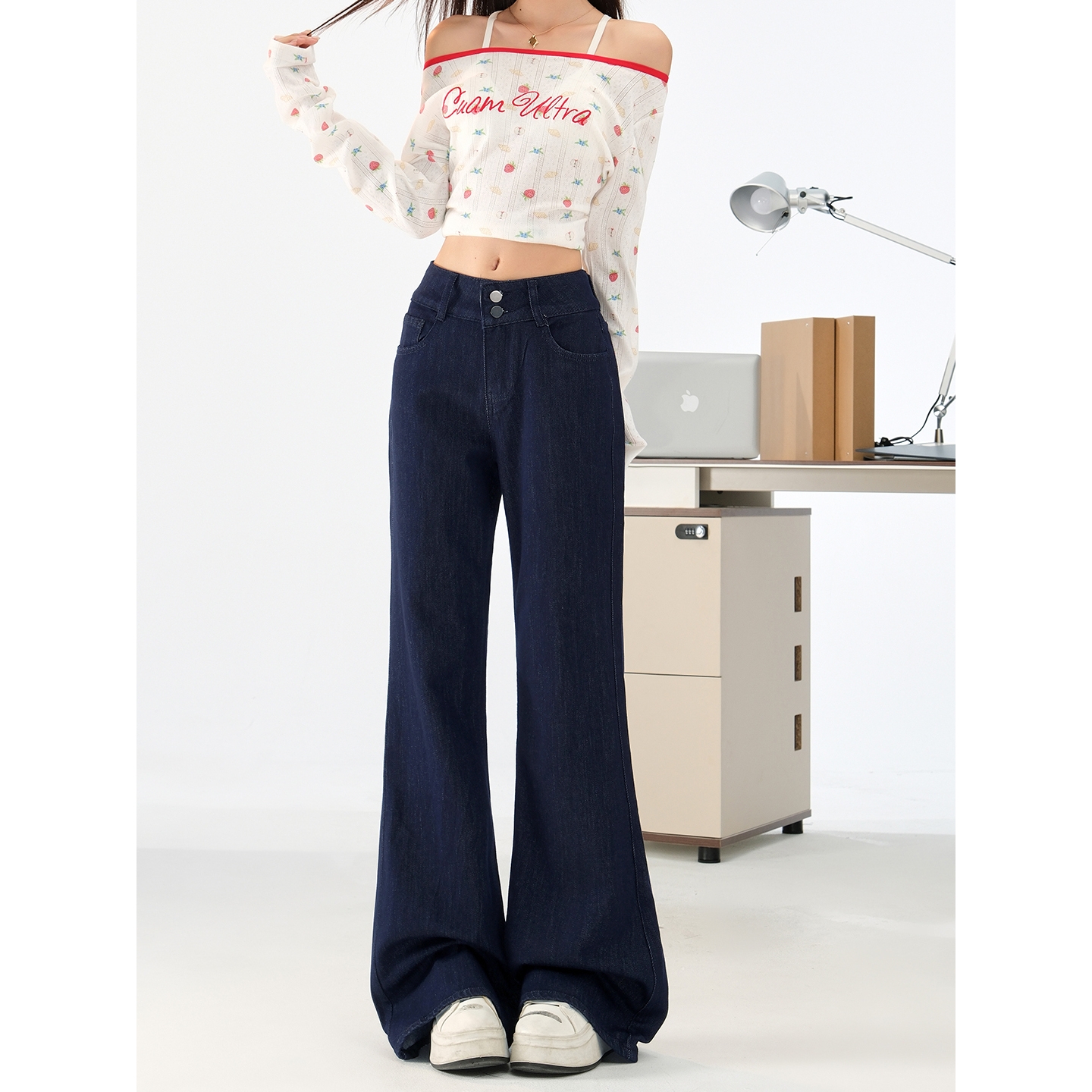 官方正品深蓝色不帖腿微喇叭牛仔裤女2025秋季新款高腰双扣弹力辣