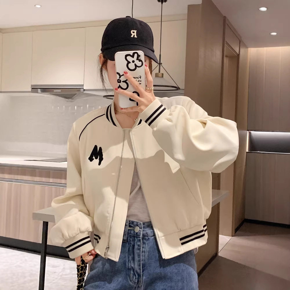 欧货棒球服外套女春秋2026年新款米白色休闲百搭夹克短款上衣开衫