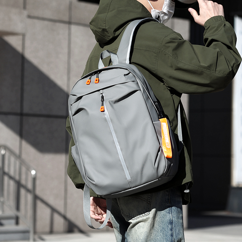 新款潮流双肩包大容量时尚