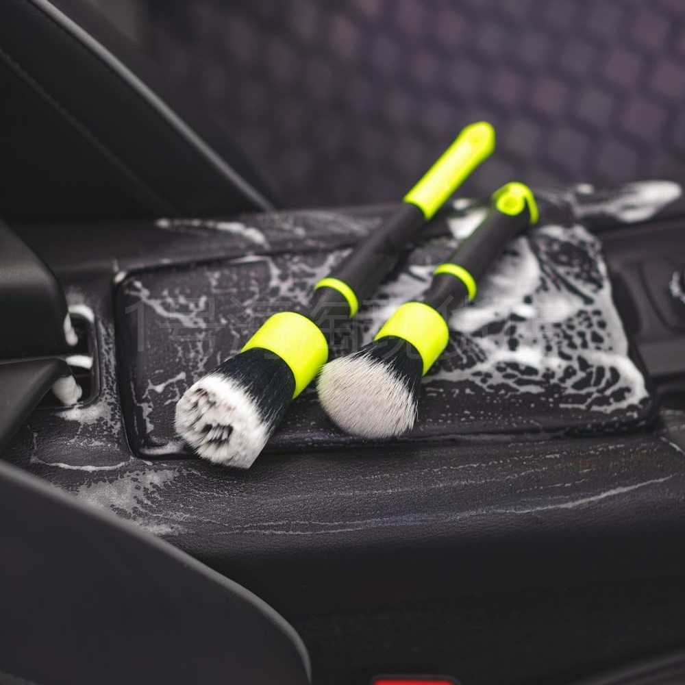 Ultra-Soft Detailing Brush with Trigrip Handle - Product image 2