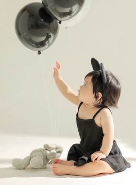 拍摄周岁女童连衣裙儿童摄影黑色吊带裙写真艺术照米奇头饰造型衣