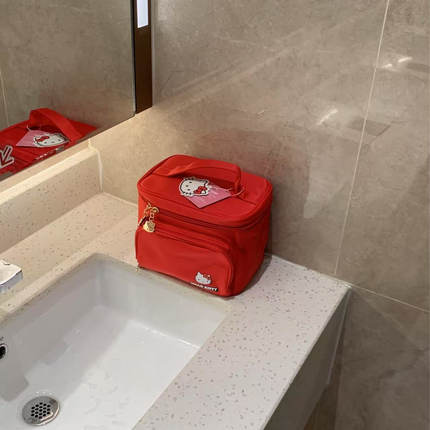 三丽鸥正版HelloKitty化妆包大容量便携式凯蒂猫红色防水洗漱收纳