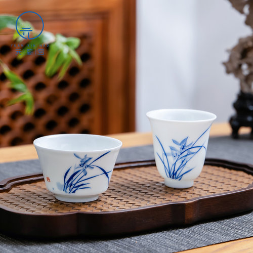 诚德轩陶瓷手绘青花闻香杯中式