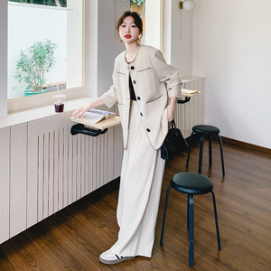 早秋新款2025超好看休闲女设计感宽松显瘦外套阔腿裤两件套无围脖图片