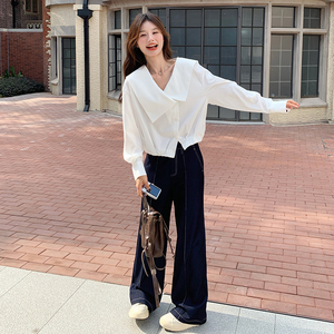 法式气质设计感v领衬衫套装女2025春秋季新款显瘦牛仔长裤两件套图片