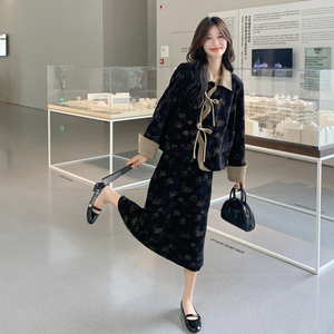 新中式国风优雅气质套装女2025早秋新款撞色印花外套半身裙两件套图片