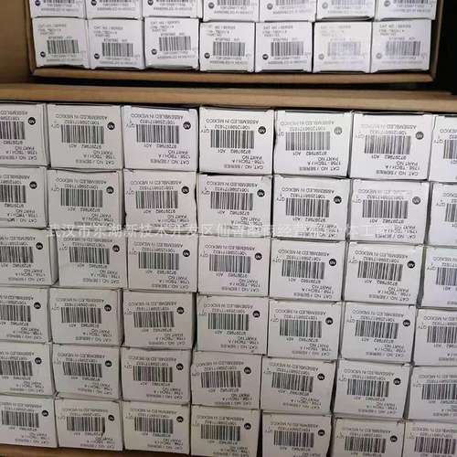 2711P-T10C4D2  2711P-T10C4D1 现货触摸屏AB罗克韦尔议价