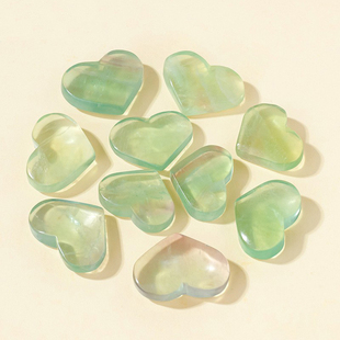 天然水晶绿萤石爱心摆件萤石水晶原石心形雕刻件吊坠项链佩饰