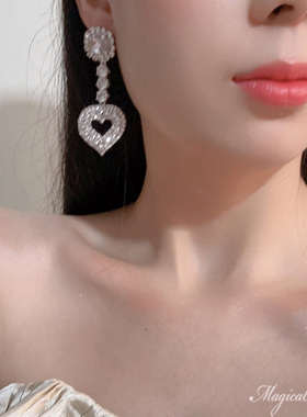 物种 原创巴洛克在逃公主闪钻爱心长款百搭气质华丽风耳环耳夹女
