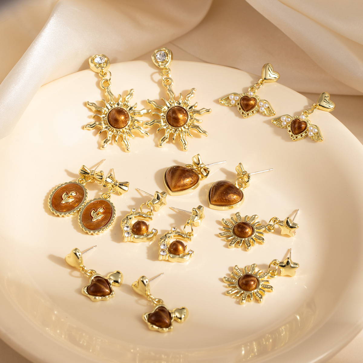 咖色太阳复古小众琥珀色耳坠耳饰