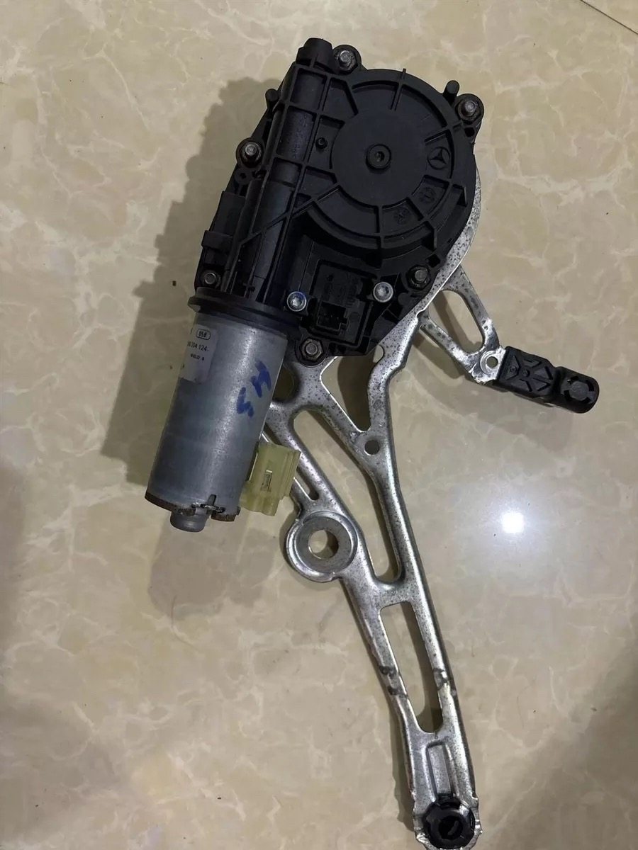奔驰 S320 S350 S400 S500 S600尾盖升降马达 后行李箱盖升降电机,汽车零部件/养护/美容/维保,雨刷电机,淘宝优惠券,粉丝福利购,淘宝优惠卷