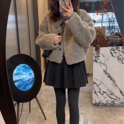 加厚羊羔毛外套女短款2025冬季新款爆款保暖皮毛一体小个子上衣潮