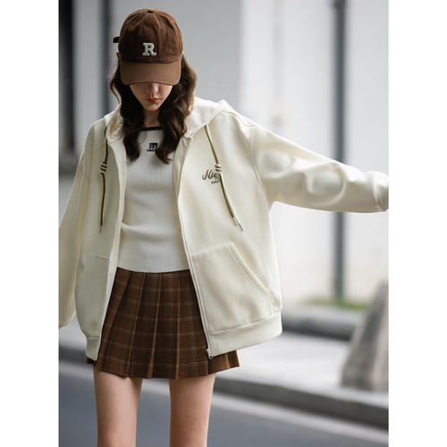 唐狮2026春秋女连帽左胸印花字母开衫卫衣外套宽松百搭休闲日常