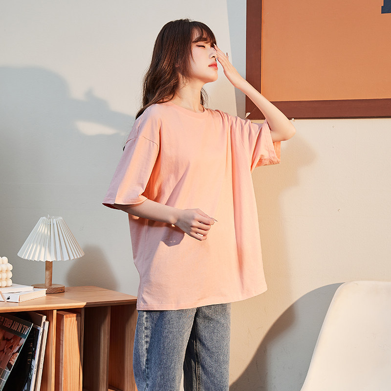 ��ʨ2025�ļ��¿�ŮԲ�쾻ɫ�����ڴ��׶���T����Ůͬ��������