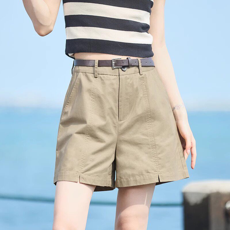 唐狮夏季新款休闲短裤女前中小开叉阔腿显高纱卡气质短裤子女