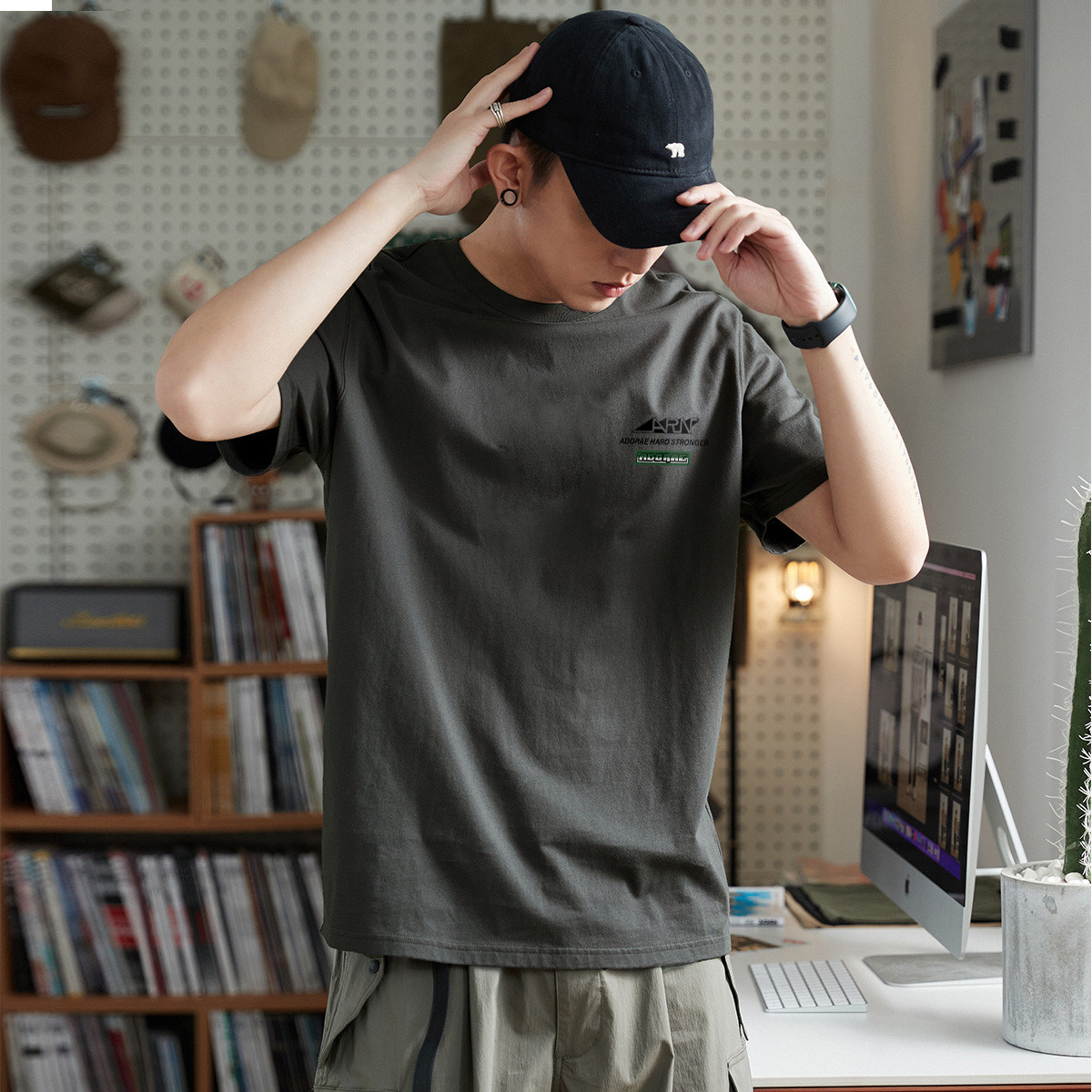 唐2025春夏狮新款男短袖T恤纯色宽松圆领上衣简约内搭运动打底衫t