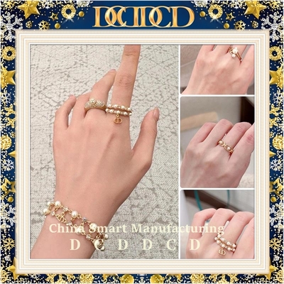 D C D D C D家新款CD新款珍珠戒指女高级感满钻几何造型开口戒指