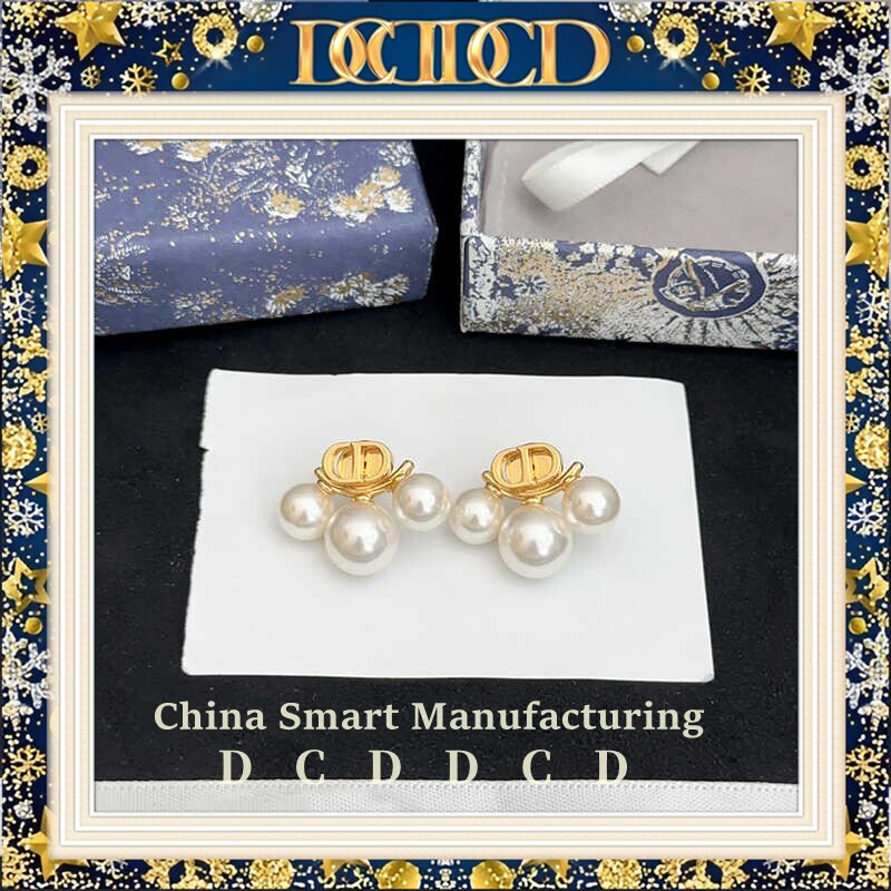 D C D D C D家三大小珍珠耳钉CD新款耳环法式小众设计甜美耳饰