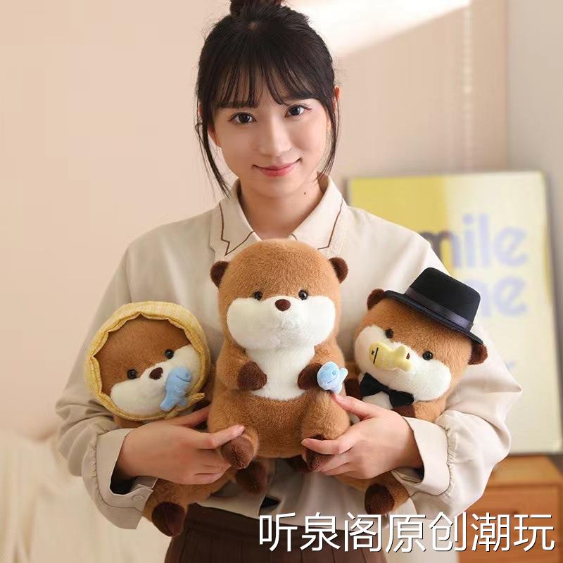 爱吃鱼的水豚毛绒公仔可爱戴头巾帽子水豚玩偶卡皮巴拉女生礼物品