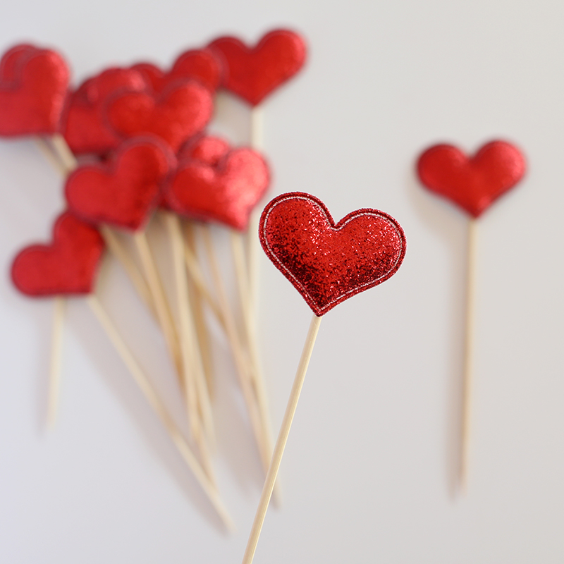 红色爱心插件情人节丘比特