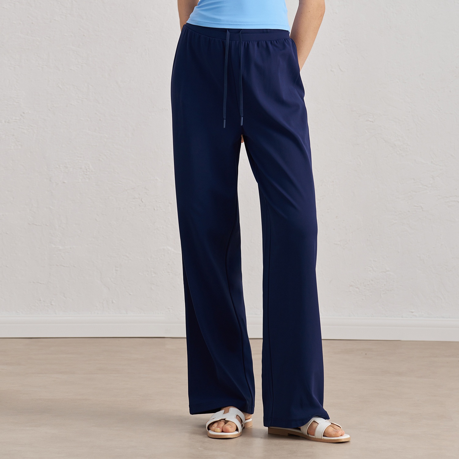 Nuls柔暖薄绒加厚瑜伽裤女直筒显瘦抽绳腰头裸感运动休闲阔腿裤秋