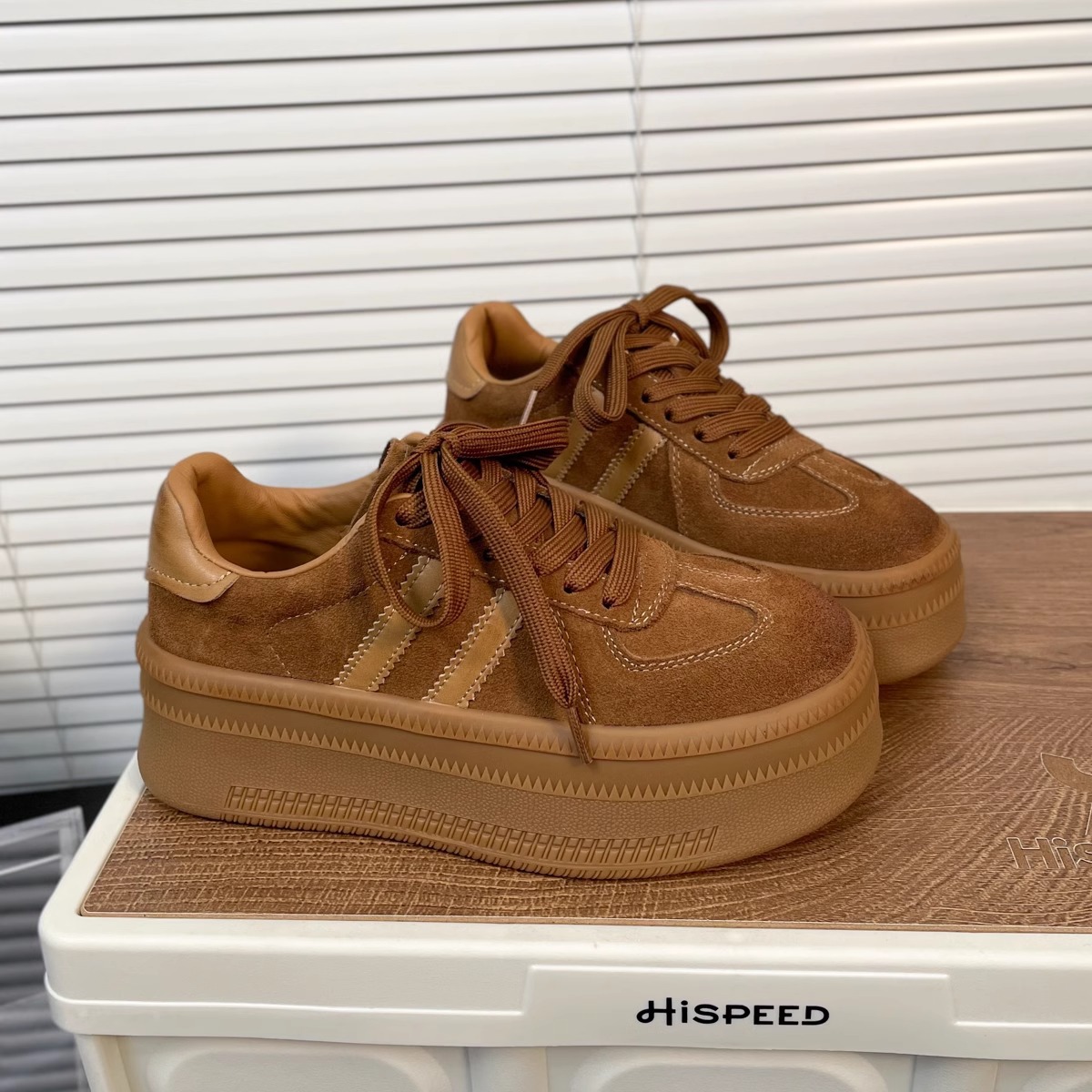 2025秋季新款拼色复古时尚德训鞋