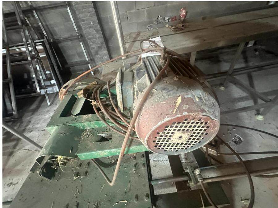 3月6日衢州变卖被执行人所有的存放在浙江省龙游县沐尘畲族乡沐尘村红塘山3号房屋内的一批机器设备及附属材料（详情见附件评估报告）网络拍卖公告