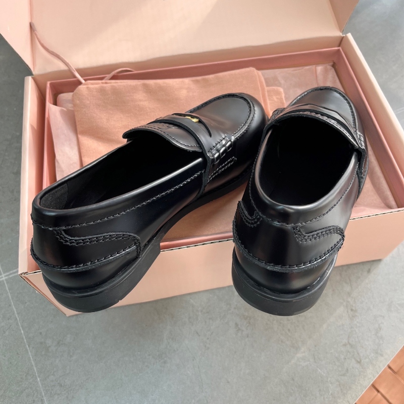 GR家莞产真皮小金币乐福鞋~阿niu风切尔西小皮鞋 懒人一脚蹬女鞋