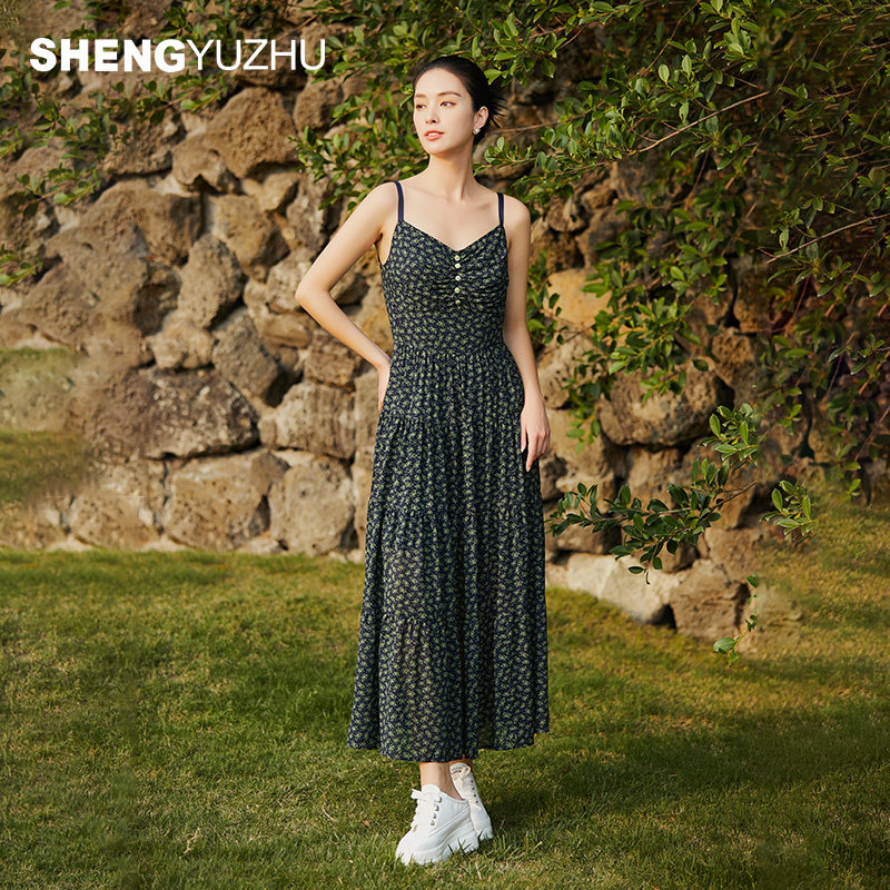 声雨竹官方旗舰店2026初夏优雅风吊带连衣裙女春夏修身中高腰长裙