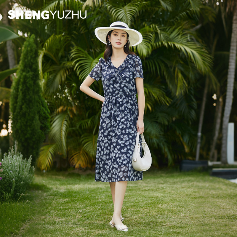 声雨竹官方旗舰店2026夏季碎花V领连衣裙女短袖松紧腰优雅A字长裙