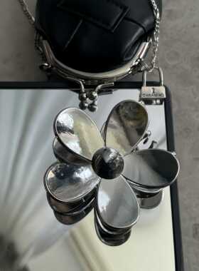 银色金属花朵盘发抓夹大号高级感鲨鱼夹冷淡风发饰韩国发饰头饰女